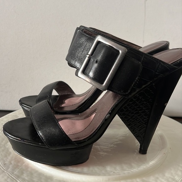Paris Hilton Shoes - Paris Hilton Elegant Black red bottoms Women's Heels in a size 6